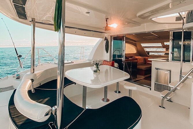 Private Oahu Sunset Charter with Tasting and Drinks - Anchoring in the Sunset Channel