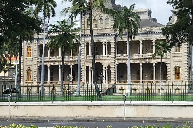Private Pearl Harbor and Honolulu City Tour - The State Capitol and King Kamehameha