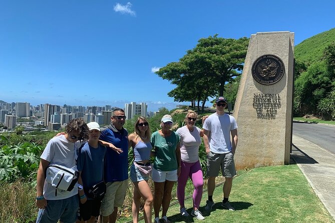 Private Pearl Harbor and Honolulu City Tour - Time, pickup, and vehicle details