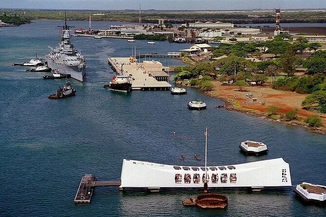 Private Pearl Harbor USS Arizona Memorial - A private ride from your Oahu accommodation