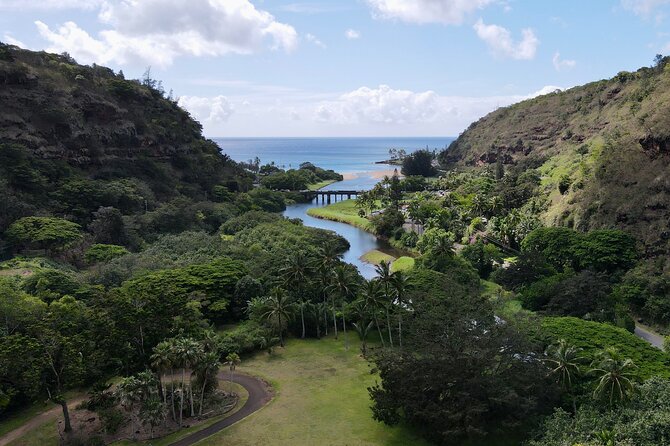 Private Tour Oahu including Waimea Waterfall-Customizable - Waimea Valley and the walk to the falls