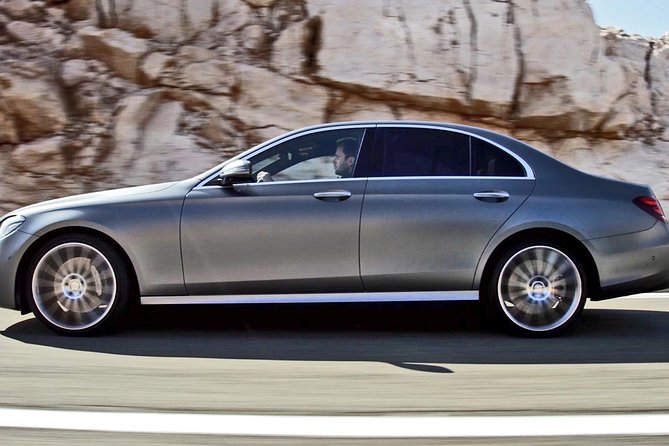 Private Transfer Honolulu Airport HNL to Waikiki by Sedan - Cancellation, luggage, and booking details