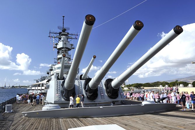 Private USS Arizona and USS Missouri Pearl Harbor Tour - The USS Arizona Memorial: a solemn first stop