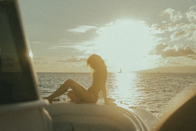 Private Waikiki Sunset Boat Tour: 6 passengers max - A quiet sunset view of Waikiki