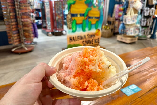 Private Walking Food Tour in Honolulu With Secret Food Tours - A serious stop at the Brothers in Valor Memorial