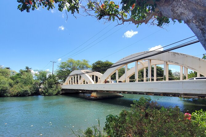 Round Trip North Shore Shuttle from Waikiki to Haleiwa Town / Haleiwa Harbor - Haleiwa Town and North Shore Marketplace