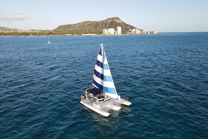 Sail and Turtle Snorkeling Tour in Waikiki - A Waikiki snorkel trip with a real boat component