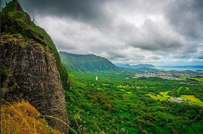 Scenic half day Circle Island tour - A Hawaiian café in Waimanalo