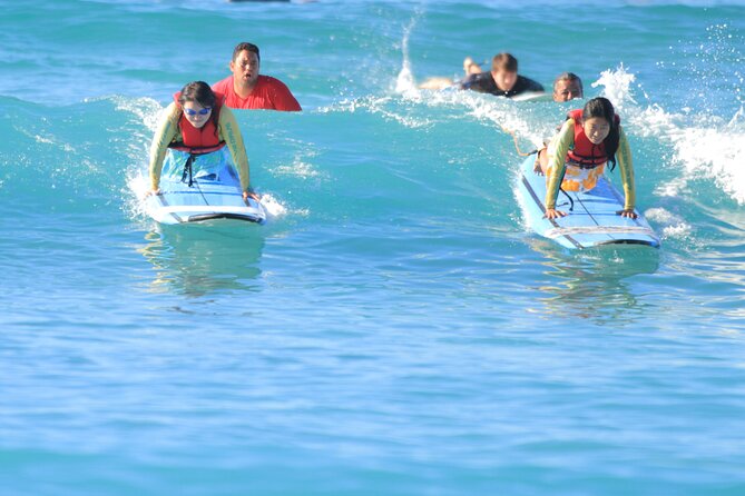 Semi-Private Surf Lesson for 2 or 3 people on Waikiki Beach - The land lesson comes before the waves