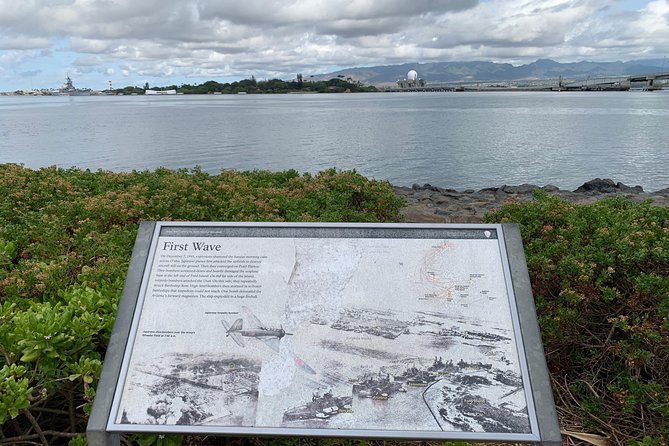 Small Group-Oahu Tour, Dole Plantation, Northshore, Sunset Beach - Honolulu history between the coastal stops
