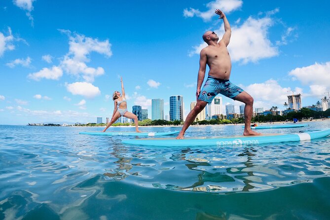 Stand-Up Paddle Yoga - The first minutes on the floating studio