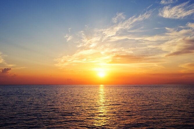 Sunset Dinner Cruise in Honolulu, Hawaii - A fresh galley dinner, with two main choices