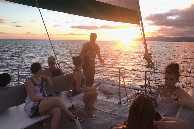 Sunset Sail Experience by Catamaran in Waikiki - Key points at a glance