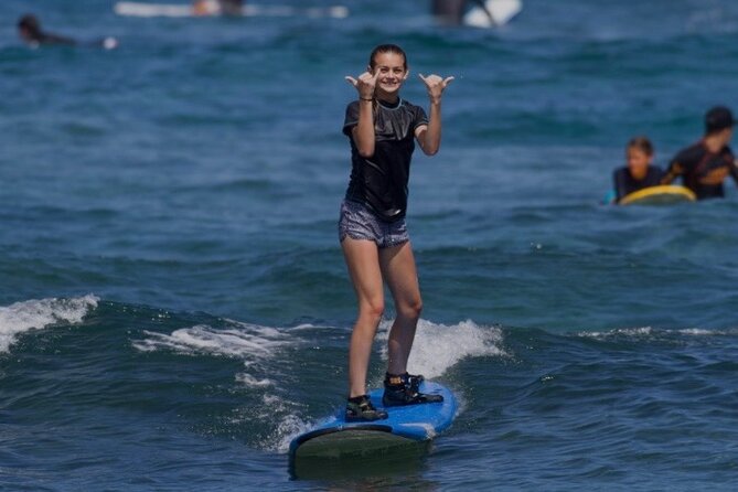 Surf lessons for beginners in Waikiki - Waikiki conditions and your first successful ride