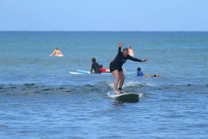 Surf Lessons on the North Shore Great for Families and all Ages - Equipment and comfort in the water