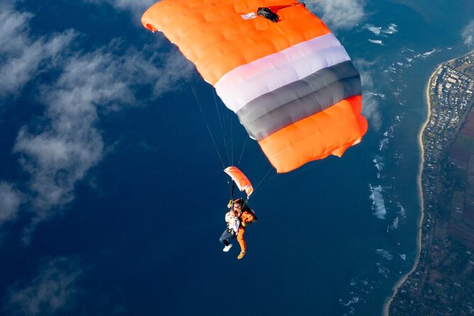 Tandem Skydiving with GoJump in Hawaii - From Waikiki to Oahu’s North Shore