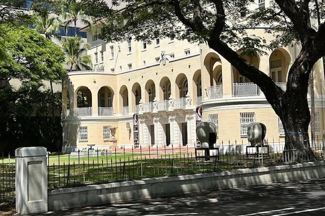 Through A Glass Darkly The Strange and Tragic History Of Honolulu - Stop 7: Washington Place and Queen Liliuokalani