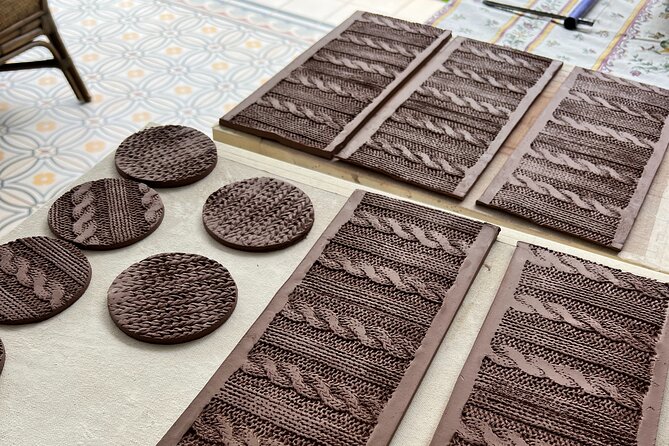 Two-hours handmade ceramic class, make your own souvenir Honolulu - Turning a Plain Clay Block into a Honolulu Keepsake