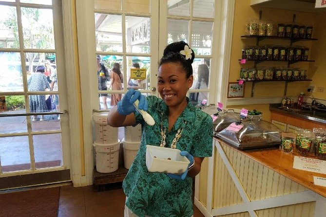 Ultimate Grand Oahu Circle Island Tour with Snorkeling and More - Macadamia nuts, coffee, and farm stops