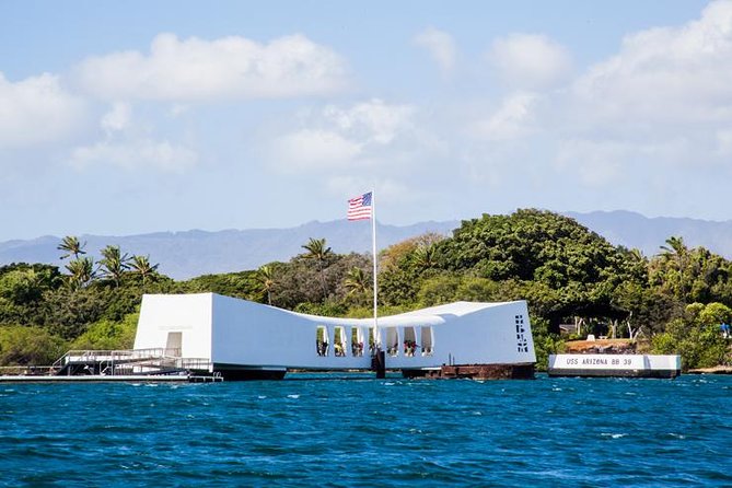 Ultimate Pearl Harbor Circle Island - Why this works as an Oahu first-day tour