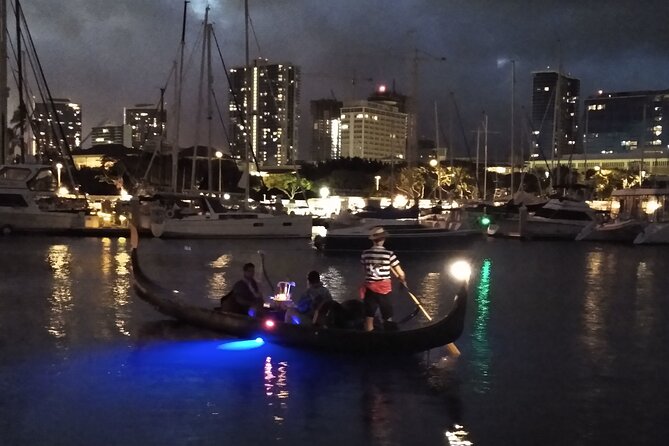 Valentine's Venetian Gondola Cruise in Waikiki - Diamond Head From the Gondola