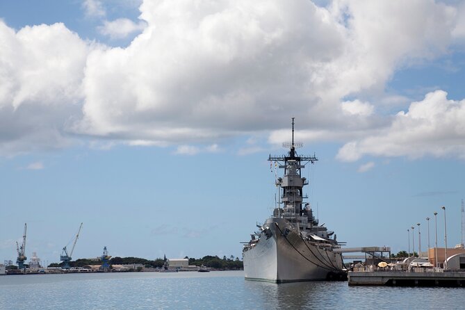 VIP tour to Pearl Harbor Arizona Memorial - The Pearl Harbor Visitor Center sets the scene