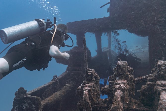 Waikiki 2 Tank World Class Wreck SCUBA Diving - Certified Only - Who should book this Waikiki wreck outing