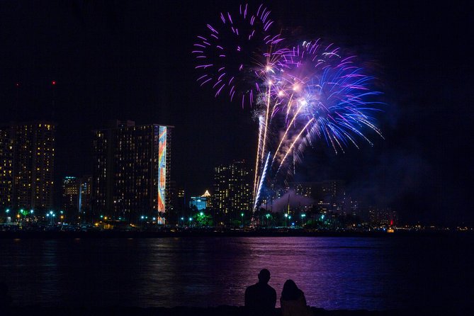 Waikiki Fireworks Dinner Cruise: Sail & Sparkle on Friday Nights - Two drinks and a relaxed onboard bar