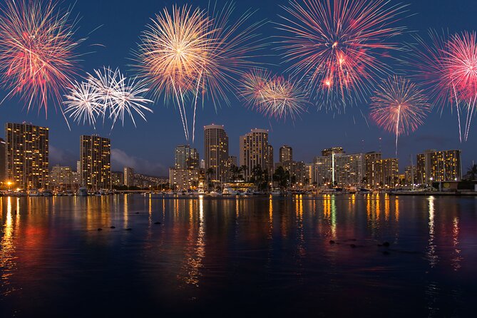 Waikiki Friday Firework Catamaran Tour - Rain, motion, and other practical concerns