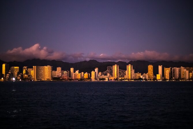 Waikiki Friday Fireworks Party Cruise with Live DJ & Full Bar - The Fireworks Finale From the Water