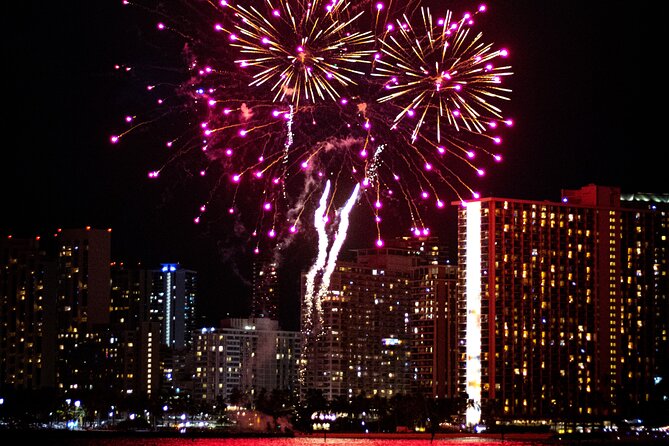 Waikiki Friday Night Fireworks Cruise + Fireworks Festival 3/15 - Waikiki Beach and Diamond Head by night