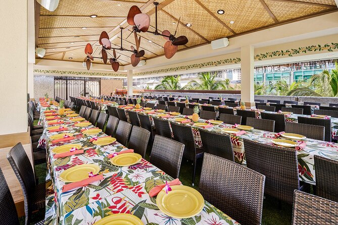 Waikiki Luau Buffet with Optional Rock-A-Hula Show Ticket - Who will enjoy this most
