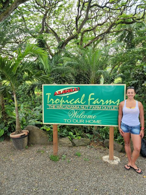 Waikiki: Oahu In a Day Circle Island Tour - Macadamia nuts, Chinaman’s Hat, and quick roadside stops