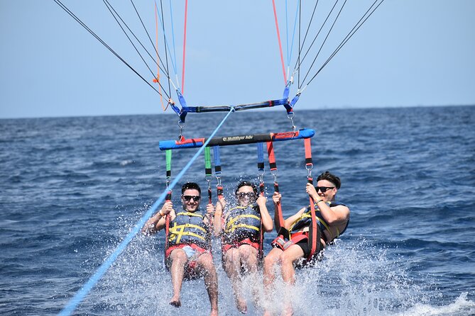 Waikiki: Parasailing in Hawaii - Diamond Head Crater, Waikiki Beach, and Ala Moana