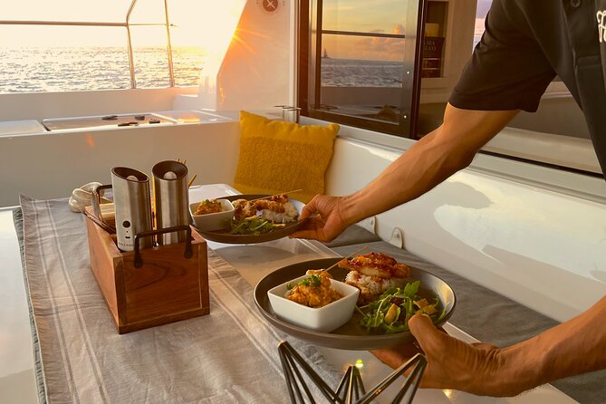 Waikiki's Premier Small Group Sunset Yacht + Tasting - Why six people makes this Waikiki cruise different
