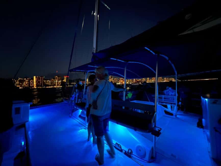Waikiki: Sunset Swim & Sailing Experience - Swimming beside Diamond Head before sunset