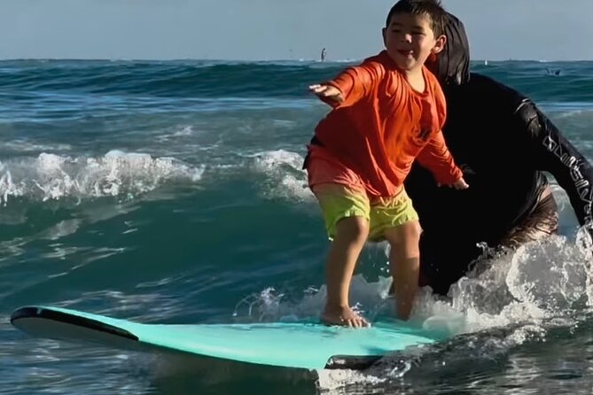 Waikiki Surf Lesson (Hawaiian Boy Surf School) - The beach lesson gives you the basics first