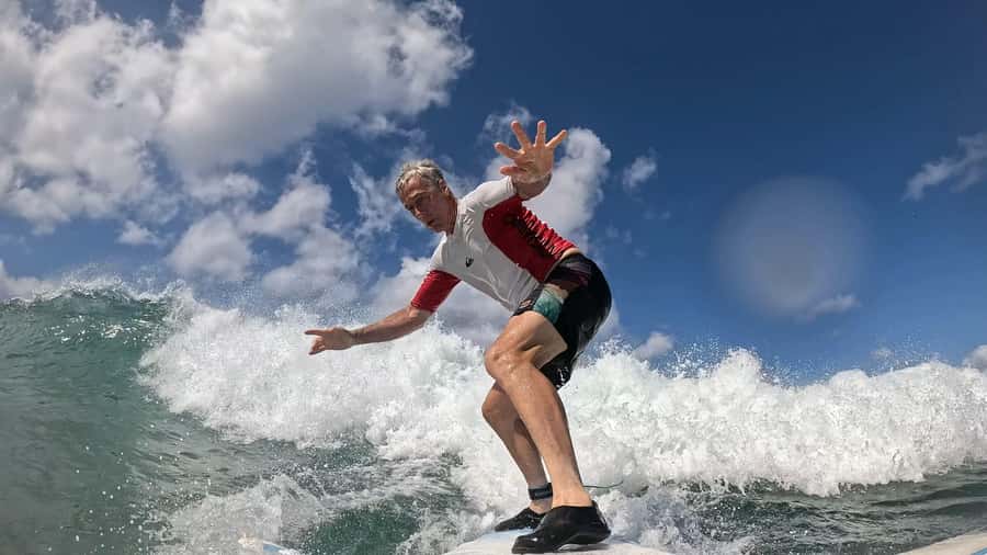 Waikiki: Surf Lessons Easy 60 min classes no crowds! - Equipment, changing, and optional media