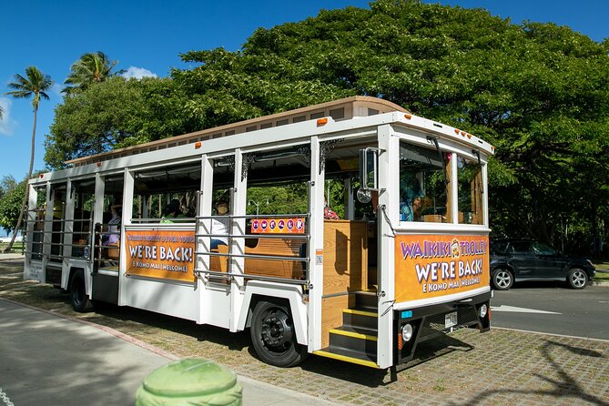 Waikiki Trolley Blue Line Coastline & Local Grindz Hop-on Hop-off - Starting in Waikiki and finding your seat