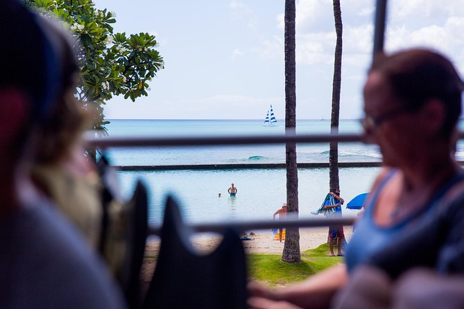Waikiki Trolley Hop-On Hop-Off Tour of Honolulu - Red Line: Honolulu’s central sights and difficult choices