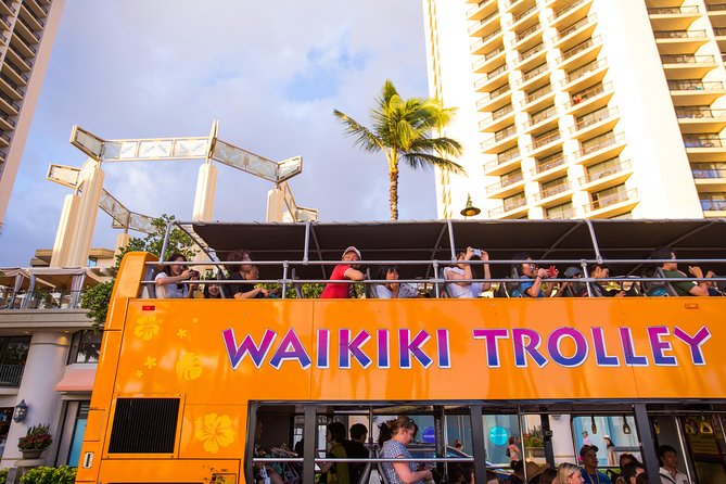 Waikiki Trolley Hop-On Hop-Off Tour of Honolulu - Crowds, delays, and getting a seat