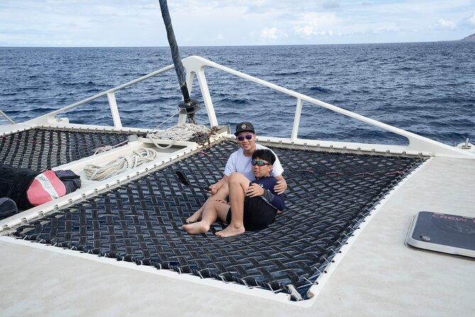 West Oahu Dolphin Watch and Snorkel Sail with Lunch - Breakfast, deli lunch, and the onboard bar