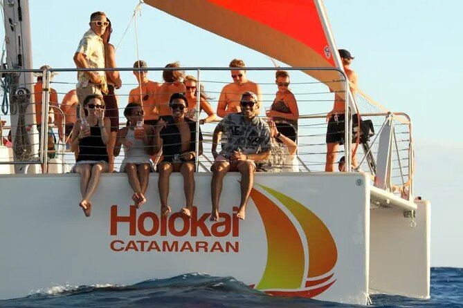 Whale Watching Sail in Honolulu with Open Bar - Looking for humpback whales from December through early March