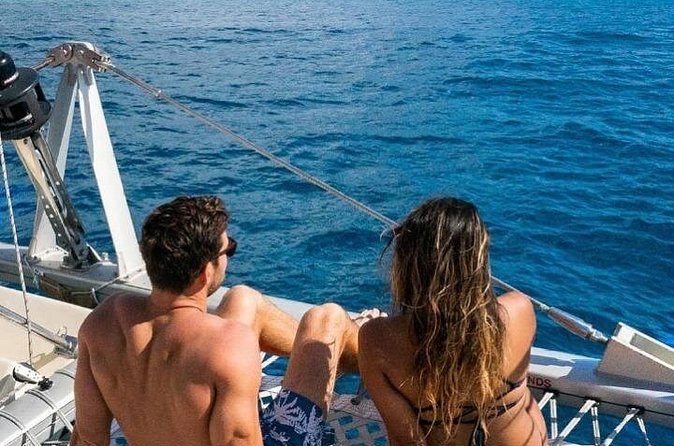 Whale Watching Sail in Honolulu with Open Bar - Who will get the most from this Holokai outing