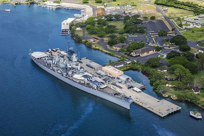 WWII Pearl Harbor Heroes Deluxe Tour - The USS Arizona Memorial: quiet, moving, and uncertain